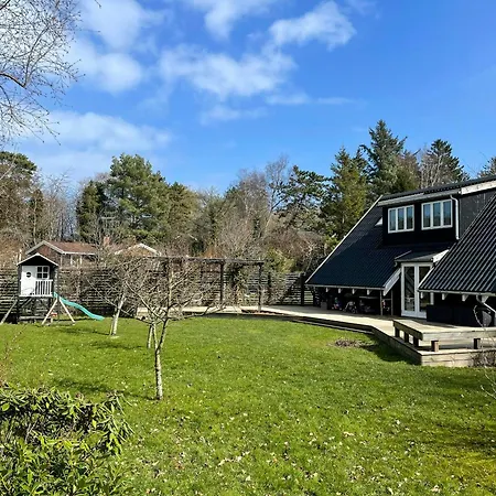 Summer House With 100 M² Terrace Near Gilleleje Semesterbostad Vejby
