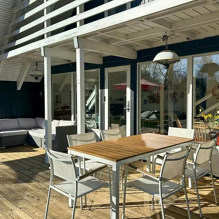 Summer House With 100 M² Terrace Near Gilleleje בית נופש *